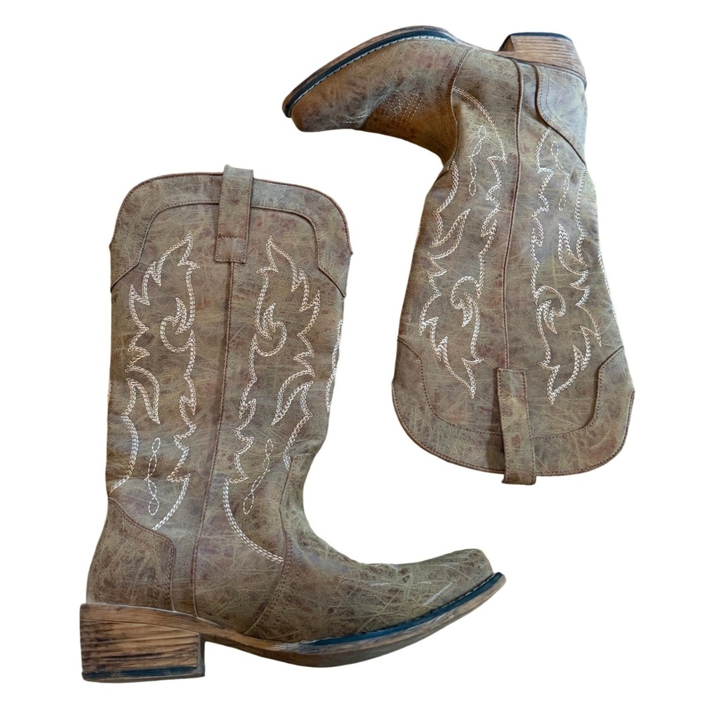 IUV Brown Distressed And Embroidered Western Cowboy Boots WoMen's 9